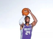 虎扑-关于加时末段萨克拉门托国王备战欧超杯，复出首秀细节曝光，管理层满意，训练强度明显提升的信息