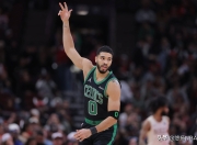 虎扑-塔图姆连续十场比赛得分超过势不可挡，TL挑战极限！的简单介绍