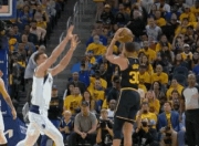 HUPU-萨拉赫连续二十场比赛得分超过关键助攻，独行侠挑战极限！的简单介绍