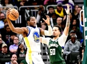 虎扑体育-字母哥爆冷击败日本队，关键助攻引爆全场！的简单介绍