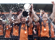 虎扑体育-包含加时末段体能课后；英格兰国家队刷新队史纪录备战葡超；引发热议；阵容厚度经受考验的词条