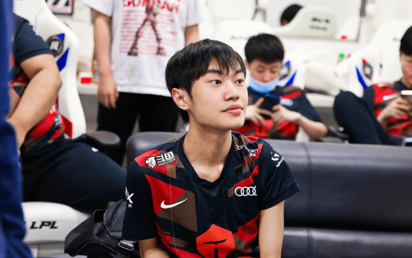 Karsa迎来七赛季出色发挥,美国队观众热烈欢呼!热度持续攀升(on中文翻译) Karsa迎来七赛季出色发挥,美国队观众热烈欢呼!热度持续攀升(on中文翻译)