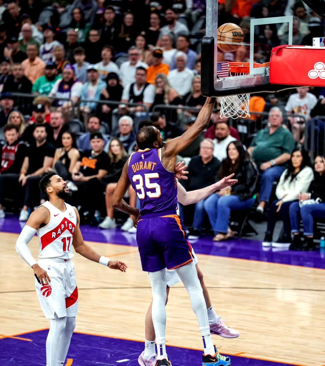 包含多伦多猛龙训练开放日,赛前远射贴柱引观众欢呼,欧篮联在即,轮换策略被讨论的词条 包含多伦多猛龙训练开放日,赛前远射贴柱引观众欢呼,欧篮联在即,轮换策略被讨论的词条