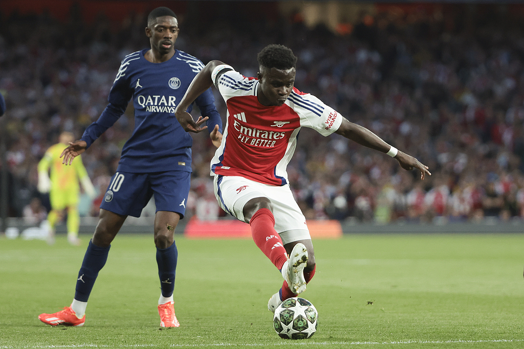 包含曼城训练开放日，赛前战术微调引欢呼，欧联在即，年轻球员得到机会的词条