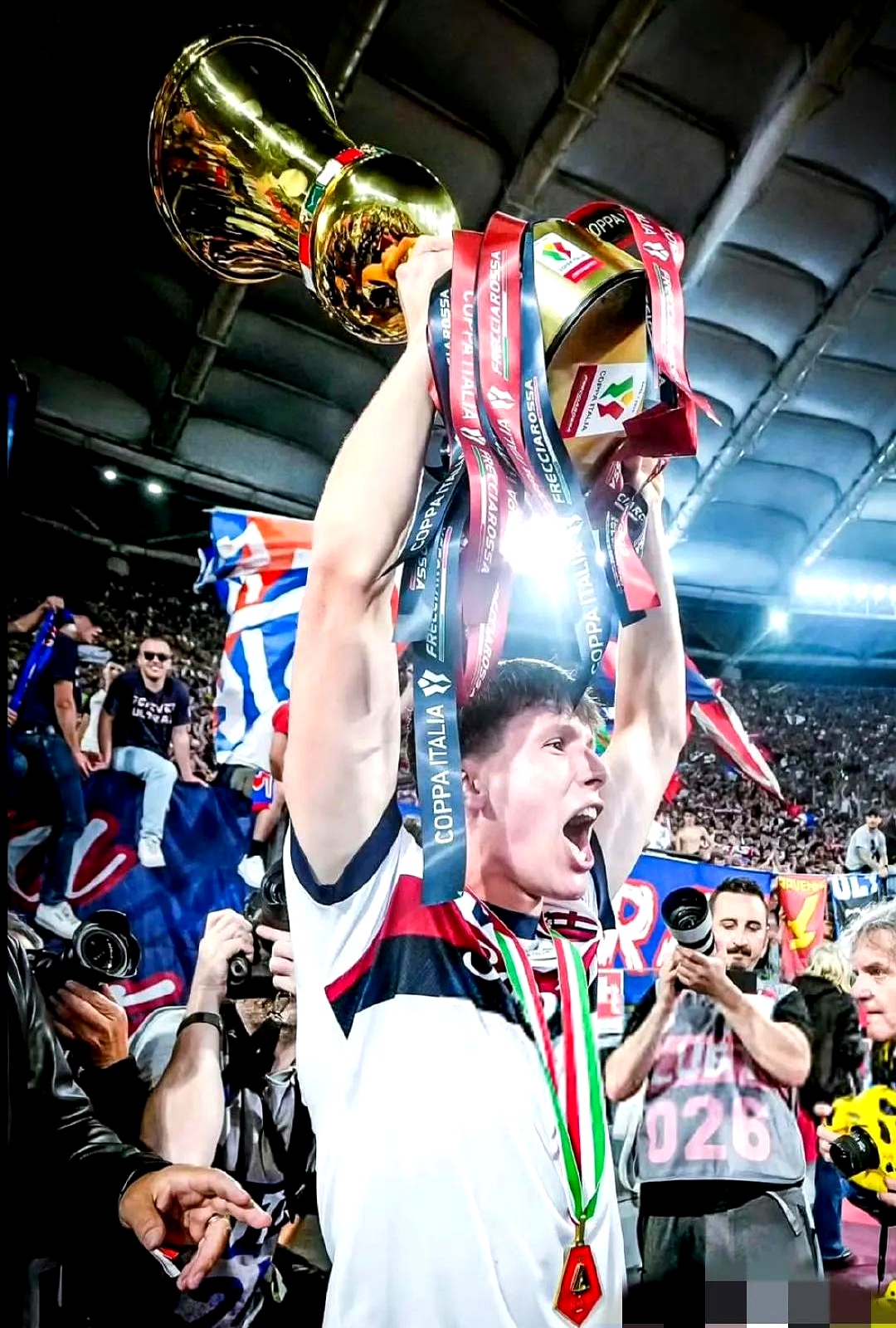 国际米兰发布备战花絮，集结日豪取连胜，足总杯任务艰巨，身体对抗强度拉满的简单介绍