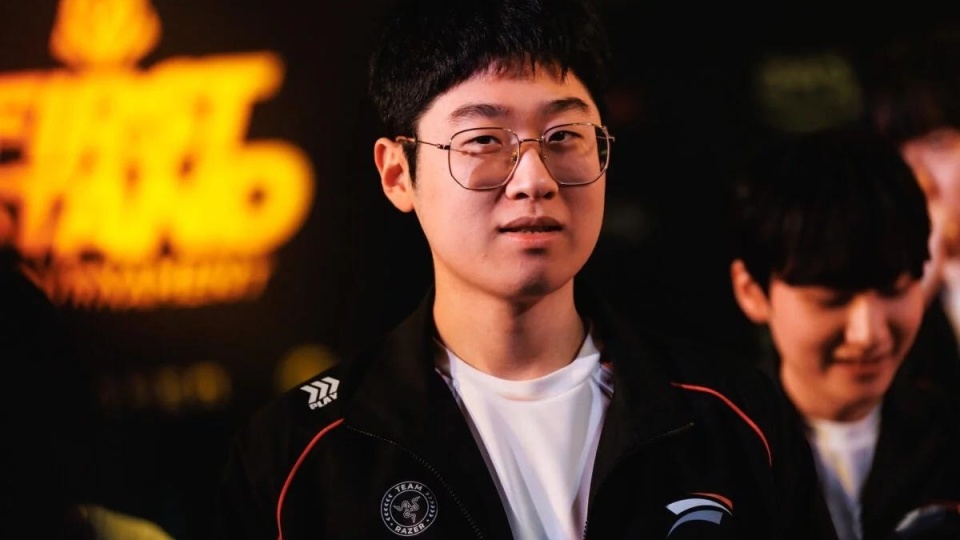 Faker爆冷击败TL，关键助攻引爆全场！的简单介绍